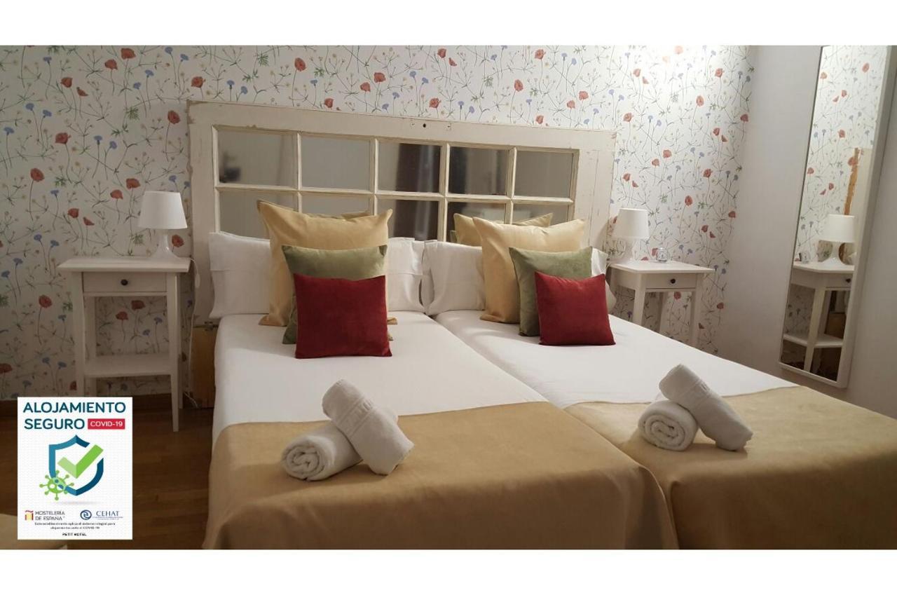 Petit Hotel — Photos 3
